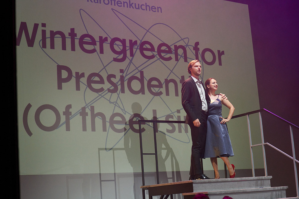 Clarke Ruth und Jana Marković singen ein Duett aus dem Musical "Wintergreen for President". | © Nils Heck